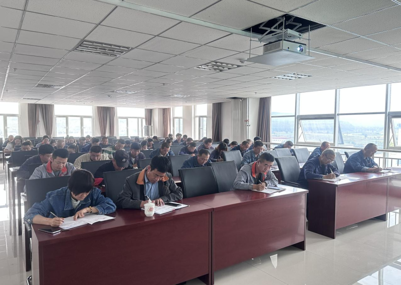 廉當(dāng)&ldquo;鐮&rdquo;可以除雜念   欲為&ldquo;獄&rdquo;勢(shì)必積災(zāi)難 &mdash;&mdash;集團(tuán)紀(jì)委書記為物產(chǎn)工投公司黨員干部、關(guān)鍵人員 授主題教育廉政專題黨課