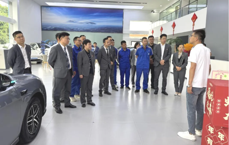 汽貿(mào)公司黨支部開展&ldquo;走出去、學(xué)進(jìn)來，改作風(fēng)、促發(fā)展&rdquo;貫徹中央八項(xiàng)規(guī)定精神學(xué)習(xí)教育走深走實(shí)主題黨日活動