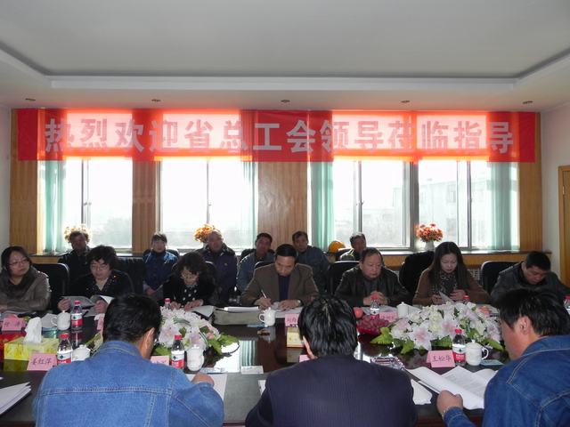 深入車間班組、&ldquo;零距離&rdquo;接觸職工、體驗(yàn)職工生活、傾聽職工心聲