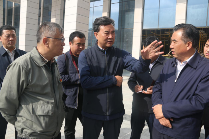 省人大常委會副主任、海東市委書記鳥成云專題調(diào)研曹家堡保稅物流園