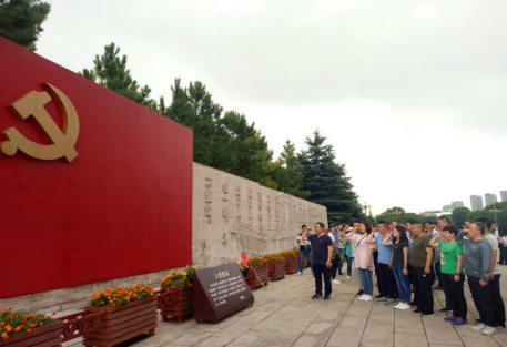 學(xué)習(xí)&ldquo;紅船精神&rdquo; 爭做&ldquo;四講四有&rdquo;黨員